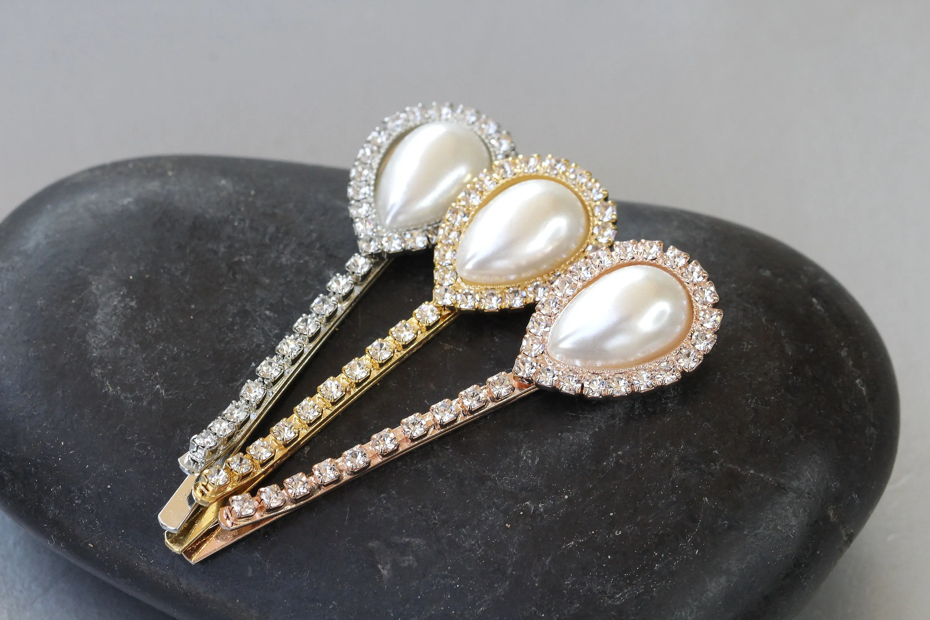 PEARL BOBBY PINS